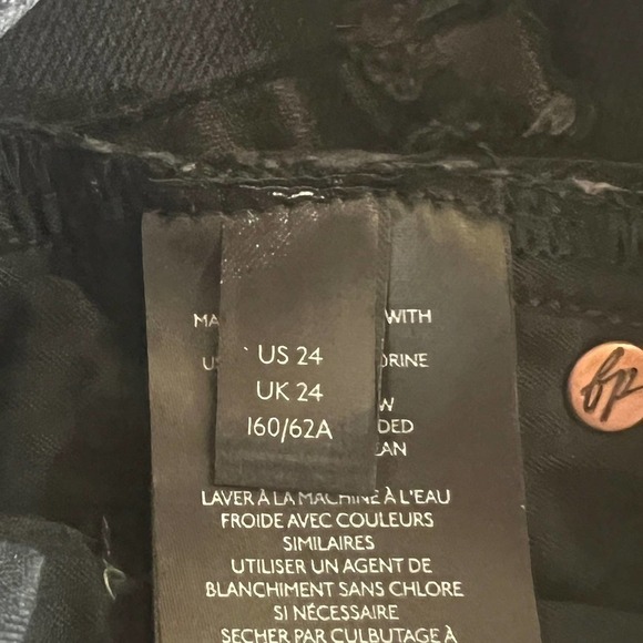 FREE PEOPLE CUFFED SLIM BOYFRIEND JEANS FADED BLACK NWT WOMEN'S SIZE 24 - Picture 14 of 16